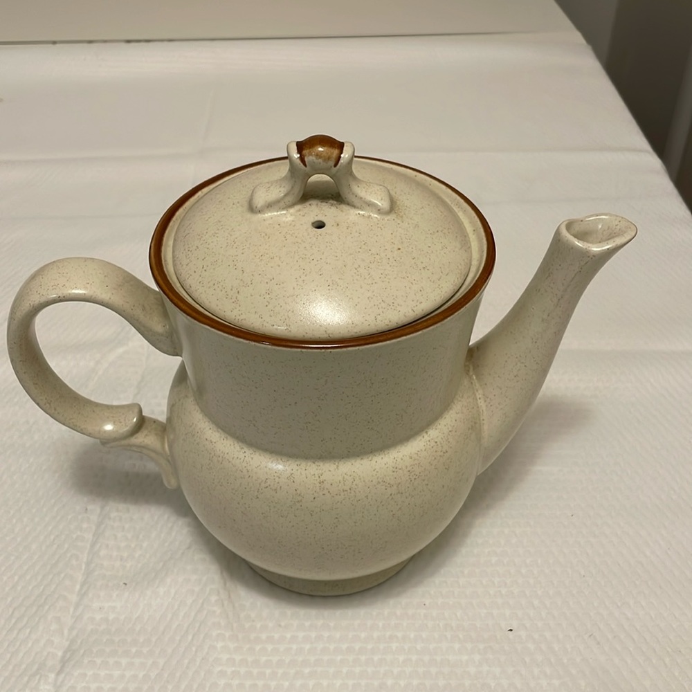 Heartside Summer Floral Expression 6 cups Teapot.